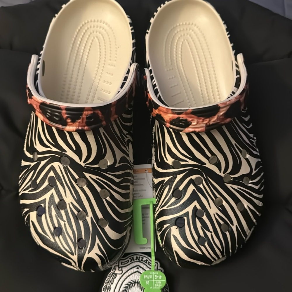NWT Printed Crocs size 10 woman - no box